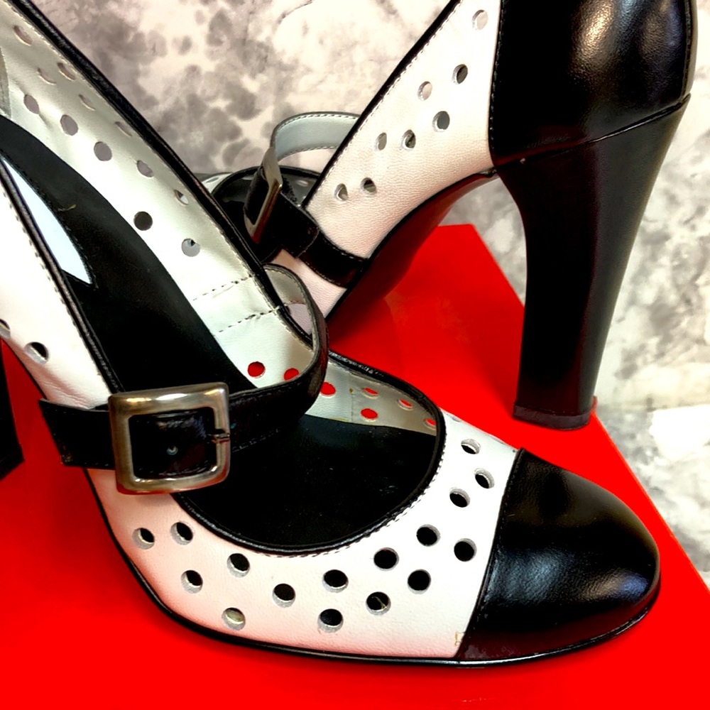 Guess by Marciano vintage retro black & white holes vintage 1930s style pumps - Picture 2 of 9